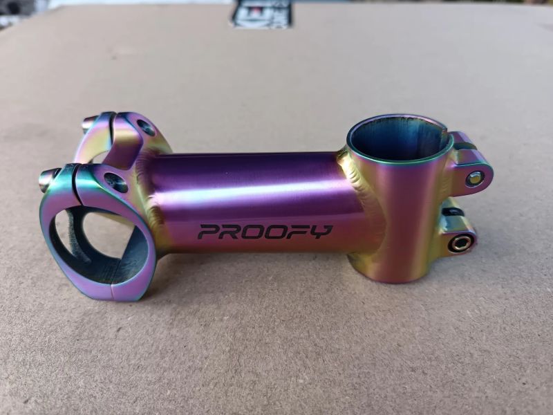 Titanový představec