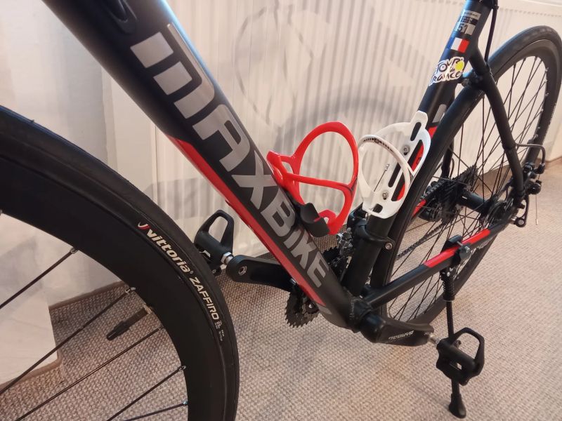 Nová silnička Maxbike, cena 12.000,- Kč