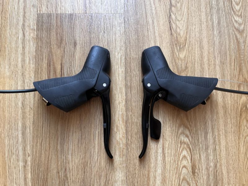 Páky a brzdové třmeny SRAM APEX