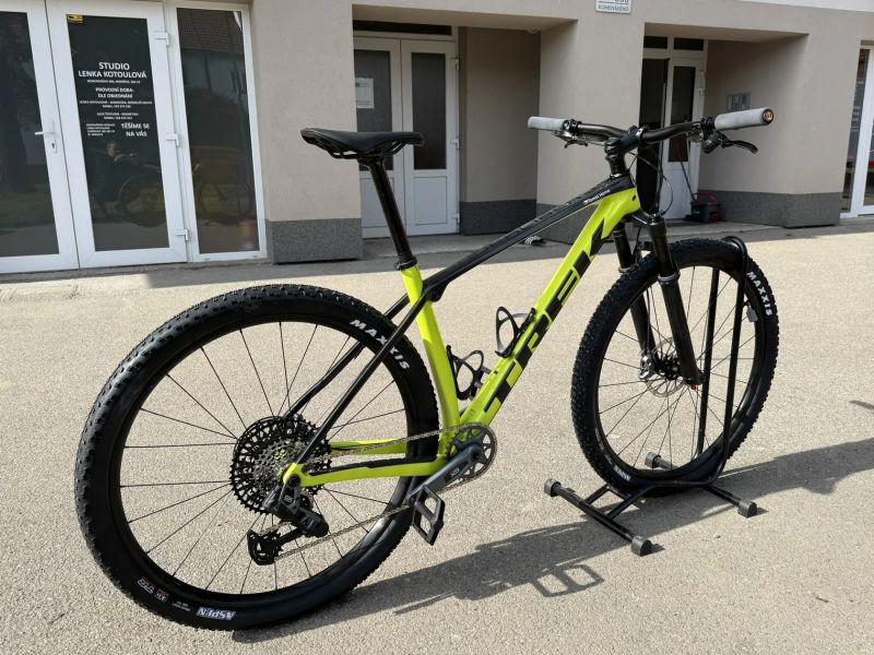 Trek ProCaliber 9.6 - Nová GX AXS T-TYPE + kompletně nové díly