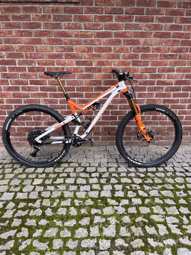 Commencal Meta AM 29 Fox Kashima Renthal