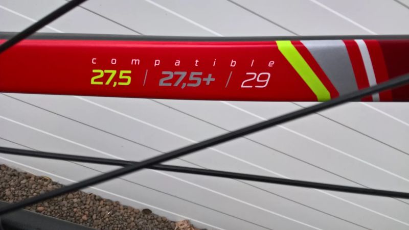 CELOODPRUŽENÉ HORSKÉ KOLO ROCKRIDER L