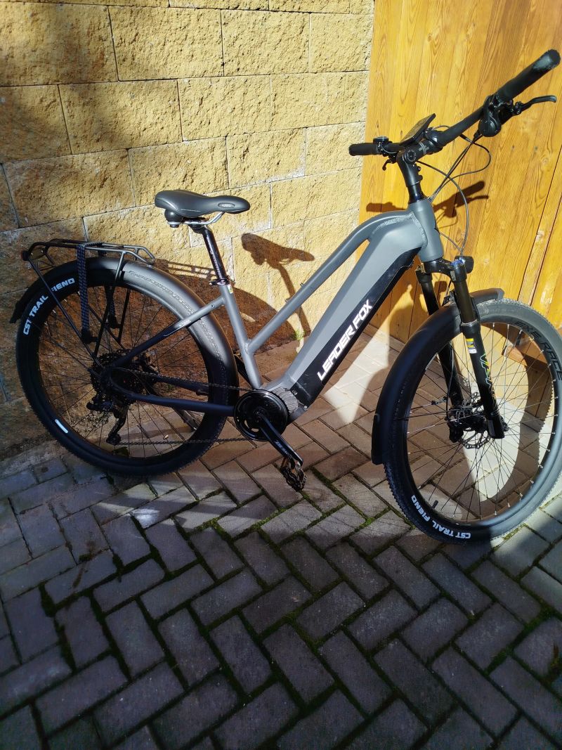 Dámské elektrokolo, 1 baterie navíc 