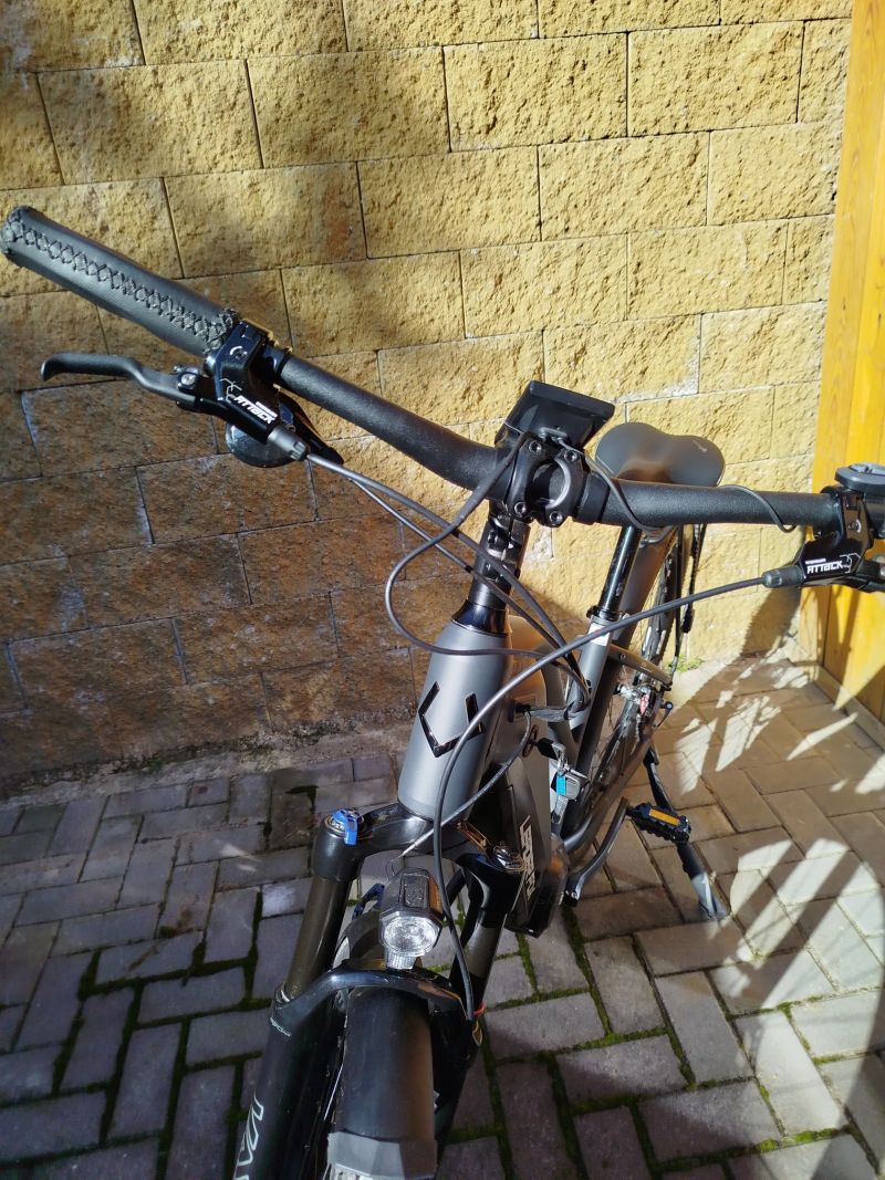 Dámské elektrokolo, 1 baterie navíc 