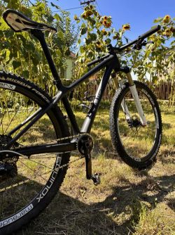 29" Karbonové horské kolo Equinox s karbonovými koly Equinox marauder-x, vel.S