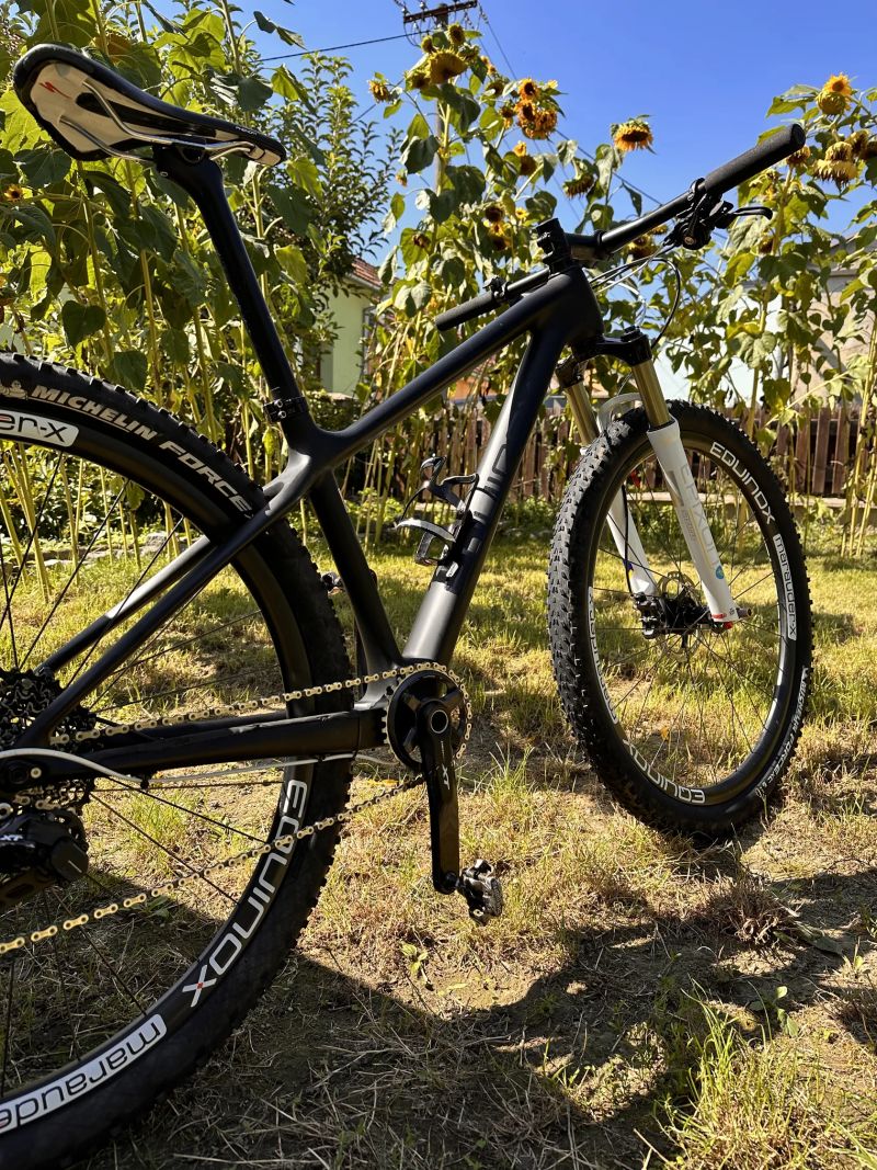 29" Karbonové horské kolo Equinox s karbonovými koly Equinox marauder-x, vel.S