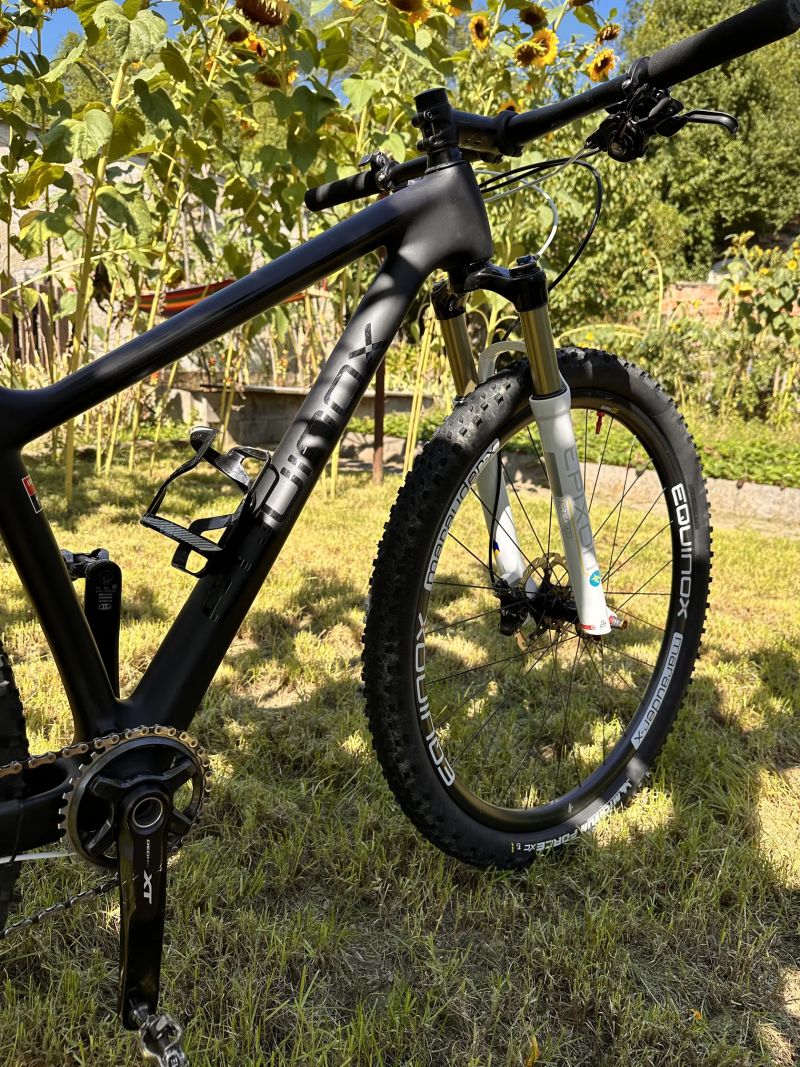 29" Karbonové horské kolo Equinox s karbonovými koly Equinox marauder-x, vel.S
