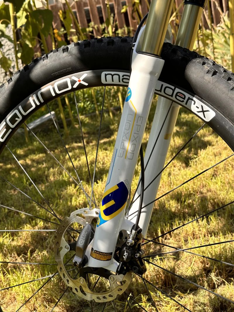 29" Karbonové horské kolo Equinox s karbonovými koly Equinox marauder-x, vel.S