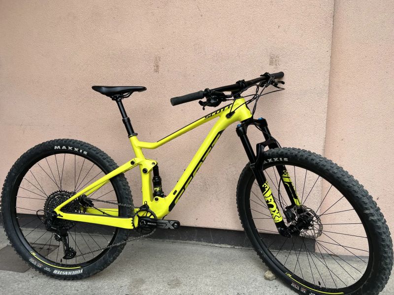 Minimálně jetý dětský Scott Spark 700 - velikost S