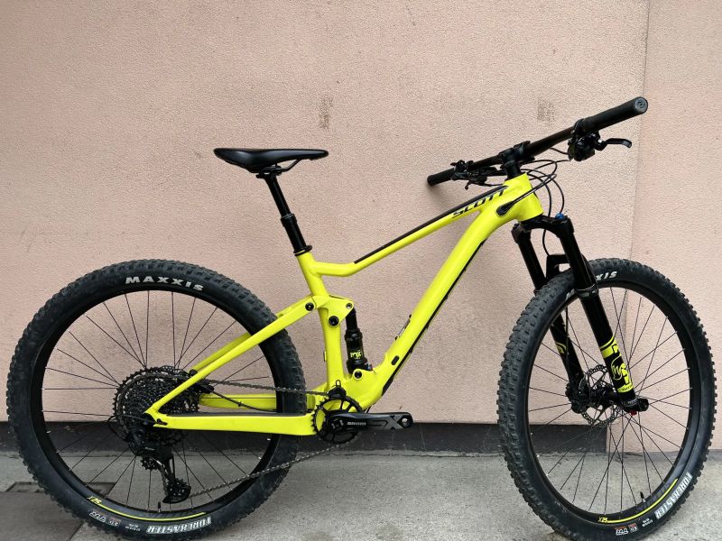 Minimálně jetý dětský Scott Spark 700 - velikost S