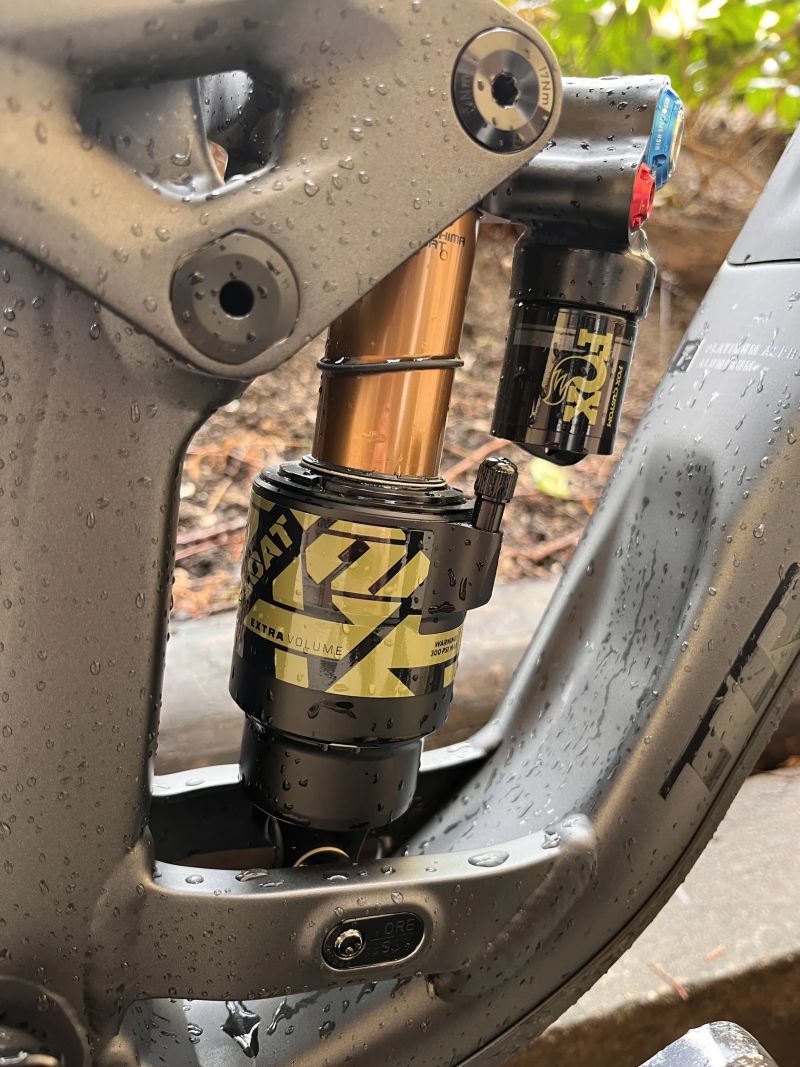 Trek Fuel EX 7 gen 6 | custom | vel. M | 38 Factory 160 mm | Float X2 | Cranbrothers | Continental