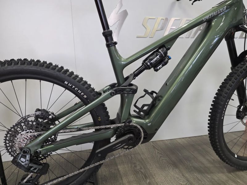 Specialized Turbo Levo 4 Expert 2025 – TOP STAV / 956 km / BEZ INVESTIC /