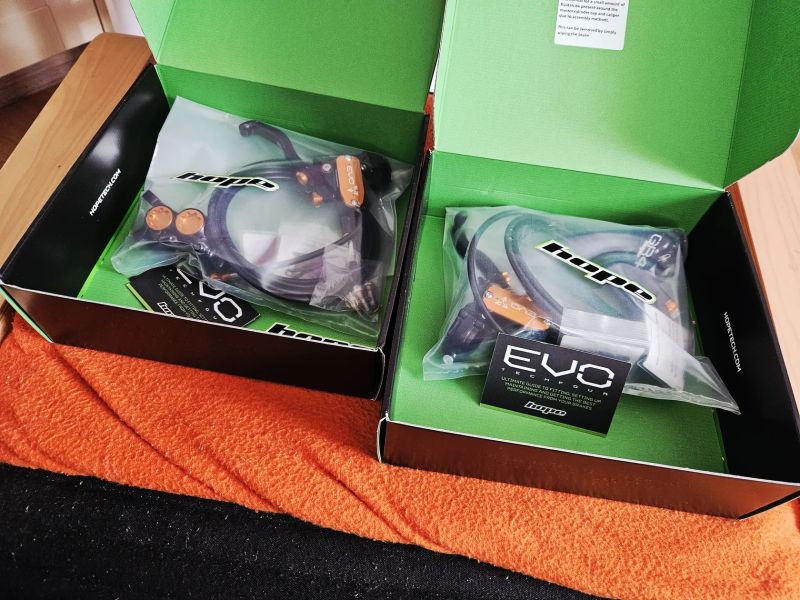 Novinka Hope Tech EVO GR4 Brake Set Black Orange