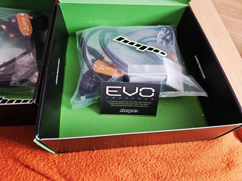 Novinka Hope Tech EVO GR4 Brake Set Black Orange