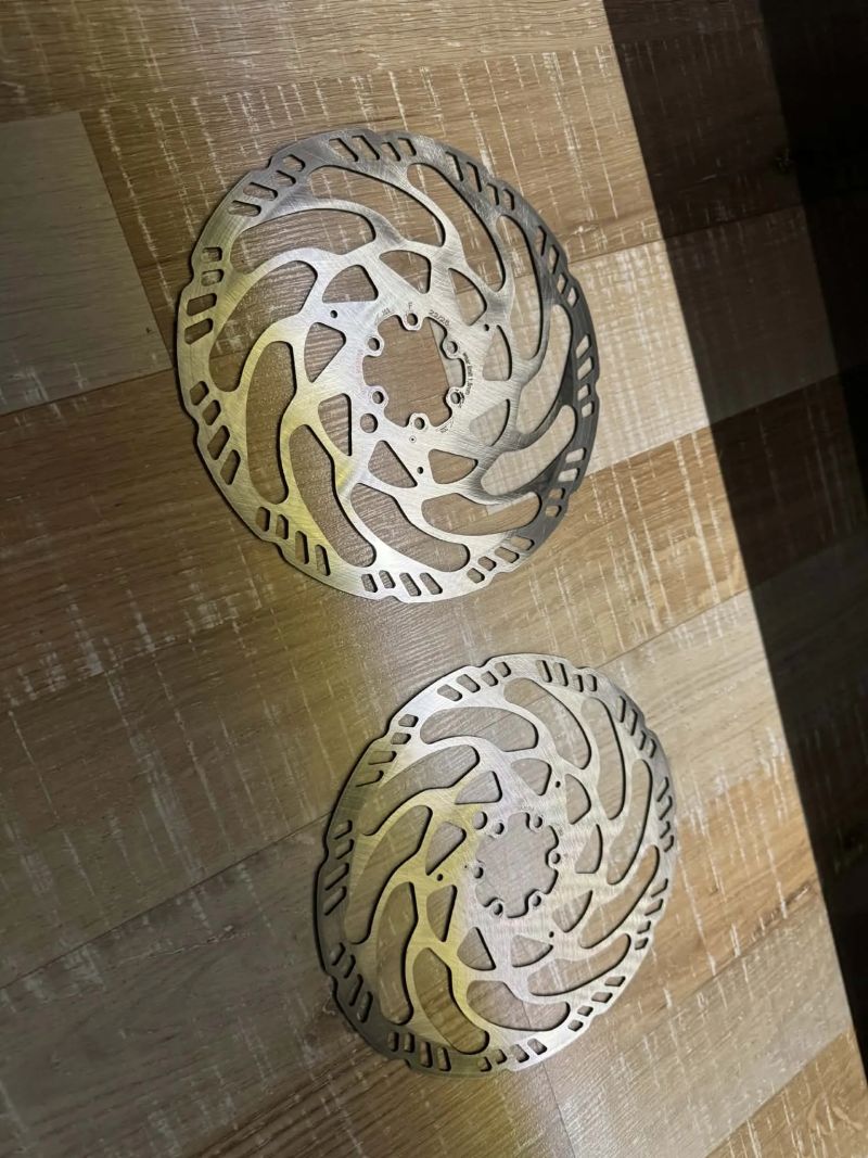 Prodám nové brzdové kotouče Magura MDR-C 203 mm 2ks