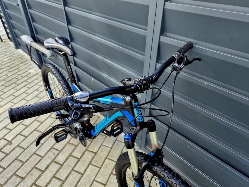 (69)Celoodpružené kolo Giant Air 27,5"