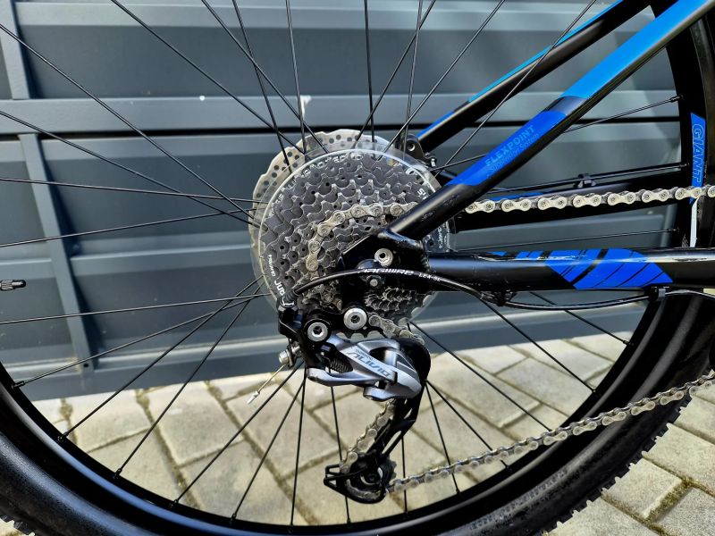 (69)Celoodpružené kolo Giant Air 27,5"