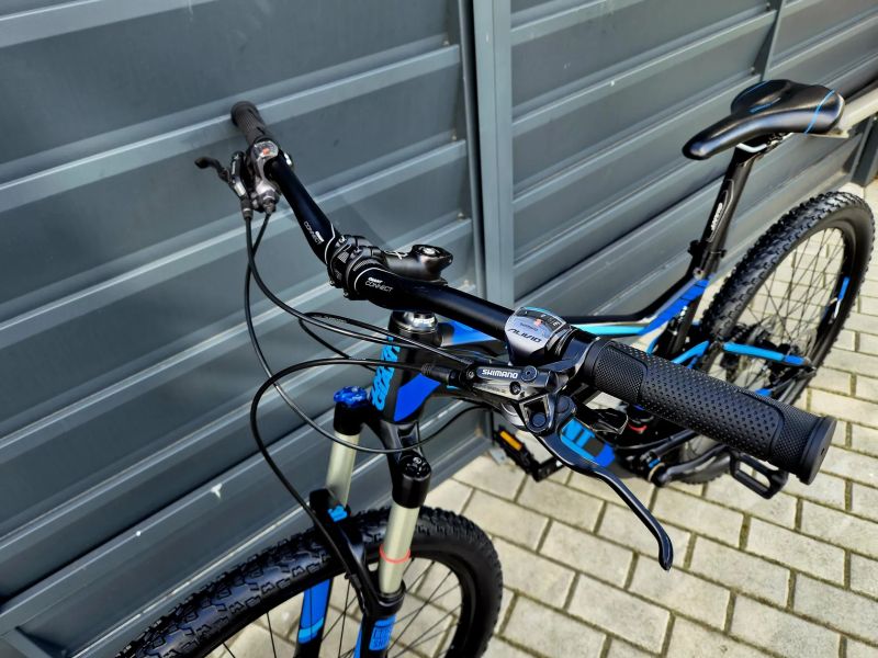 (69)Celoodpružené kolo Giant Air 27,5"