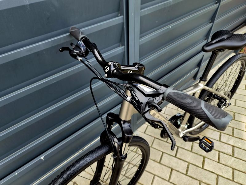 (70)Crossové/Trekingové kolo Trek - Zánovní