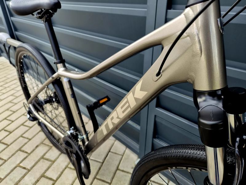 (70)Crossové/Trekingové kolo Trek - Zánovní