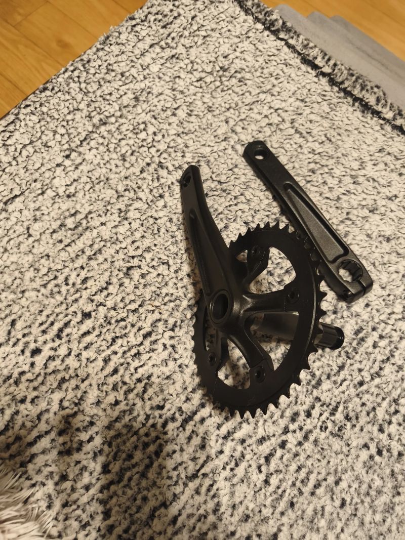 Střed, 2 páky, 40 zubů