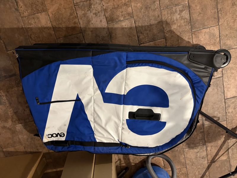Prodám přepravní kufr EVOQ bike bag