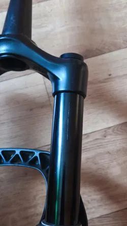 Rám, Vidlice rock shox gold 35 a tlumič rock shox deluxe select+