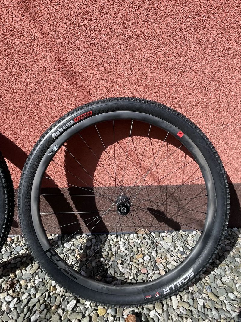 Sada kol FULCRUM Red Zone Carbon 29 Boost