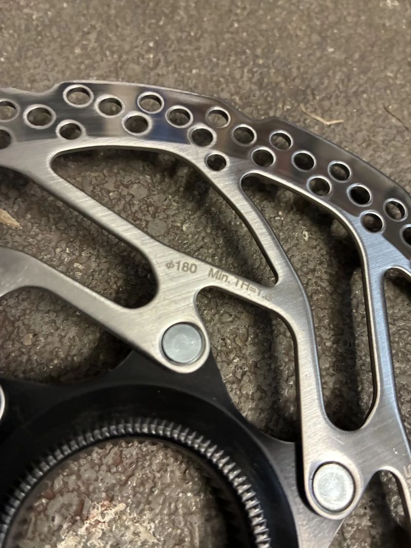 Sada kotoučů Shimano SM-RT 30 160, 180 a 203 mm