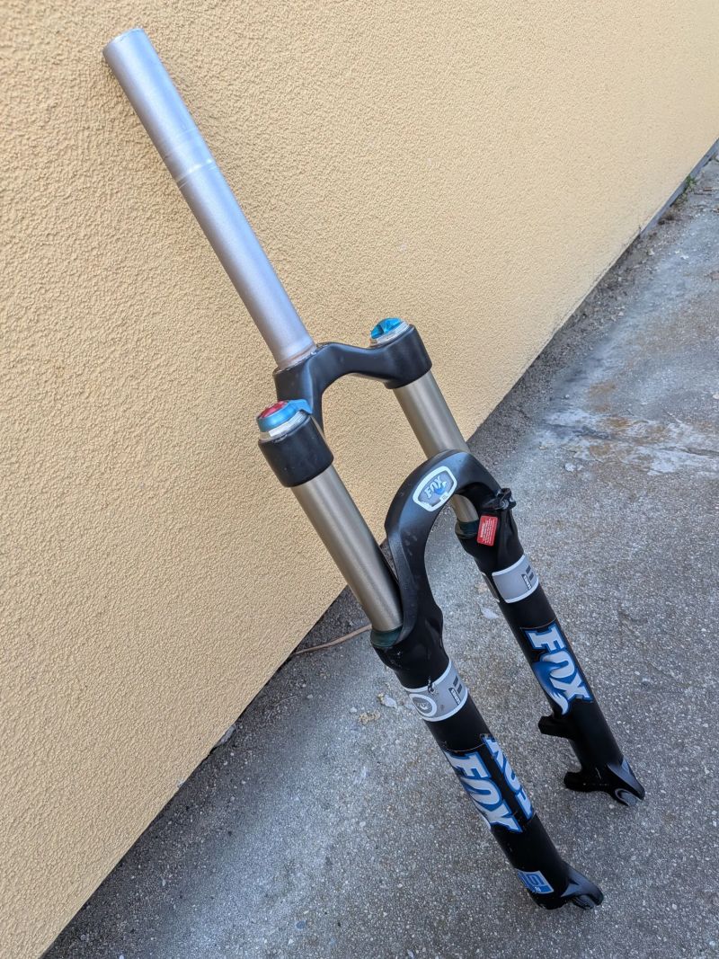 vidlice Fox 32 F100 RL 26"