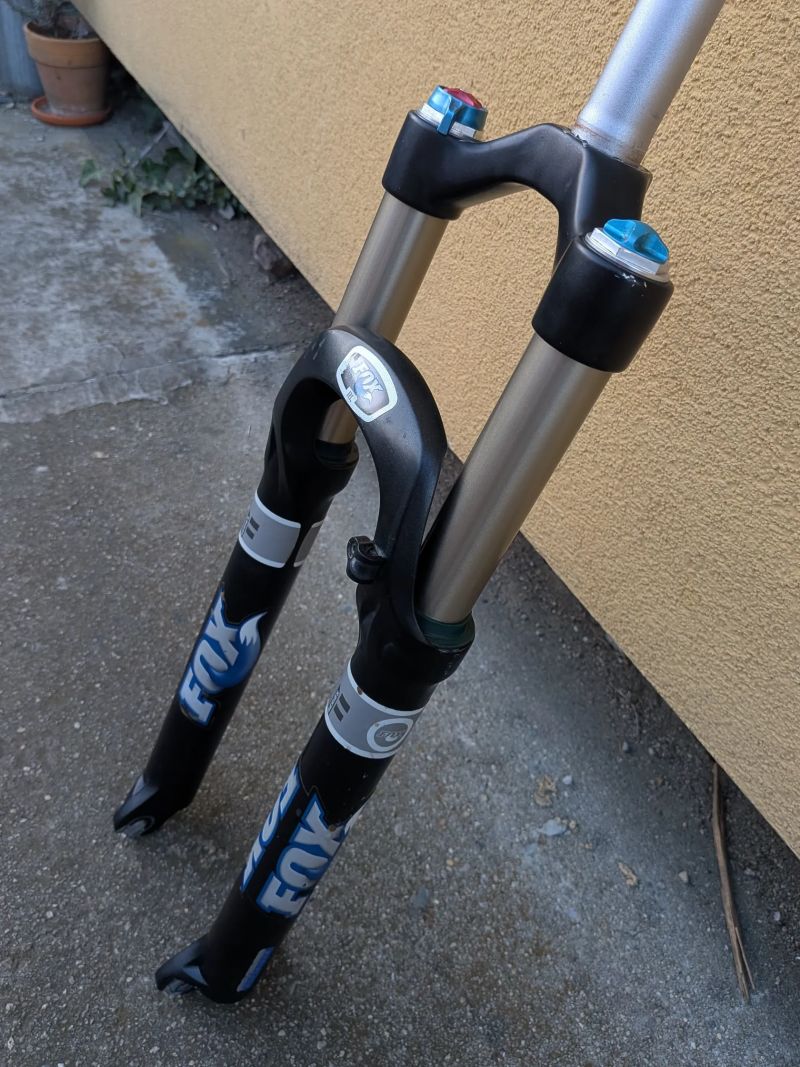 vidlice Fox 32 F100 RL 26"