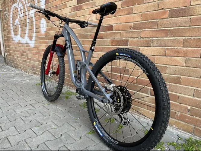 GT Sensor Carbon Custom