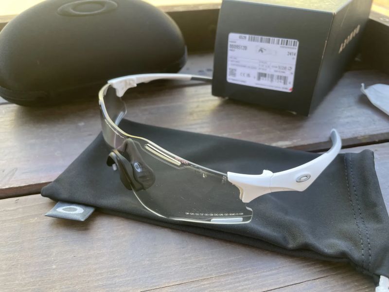 Oakley Cybr Zero Photochromic 