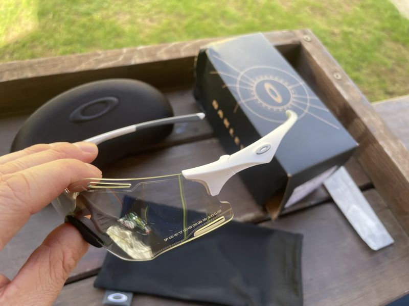 Oakley Cybr Zero Photochromic 