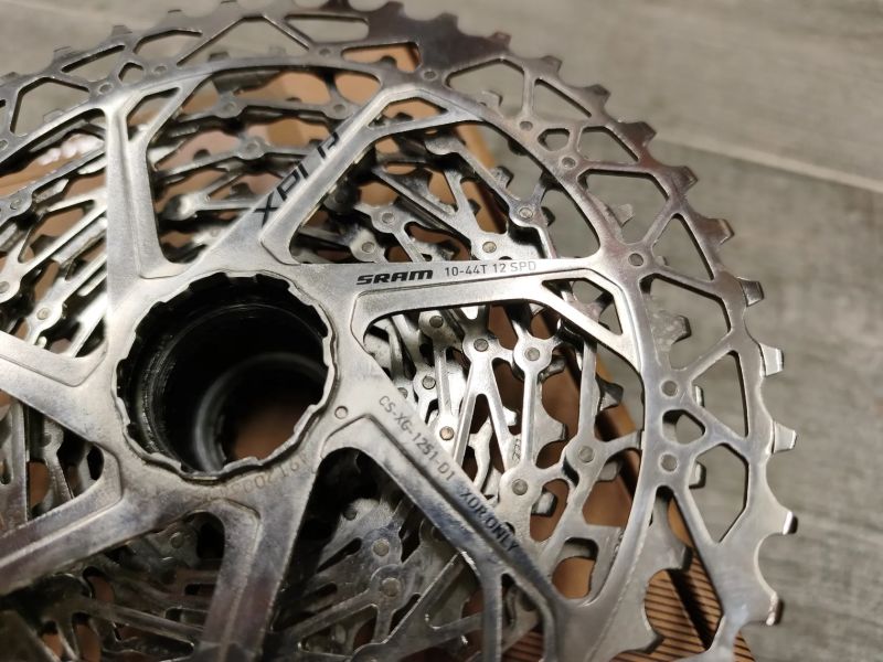 Kazety SRAM XPLR 12S 44T PG-1231 a PG-1251