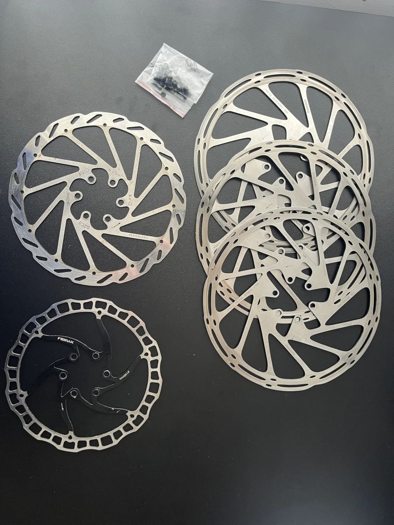 kotoučové brzdy SRAM code bronze (přední, zadní)