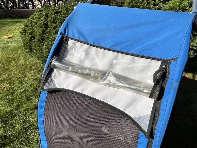 BURLEY ENCORE dětský vozík (poškozený zip)