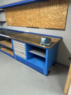 Pracovní ponk Unior vč. svěráku