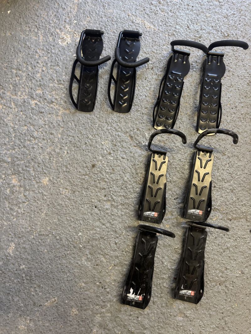 Háky Force a SuperB - za pedál i přední kolo