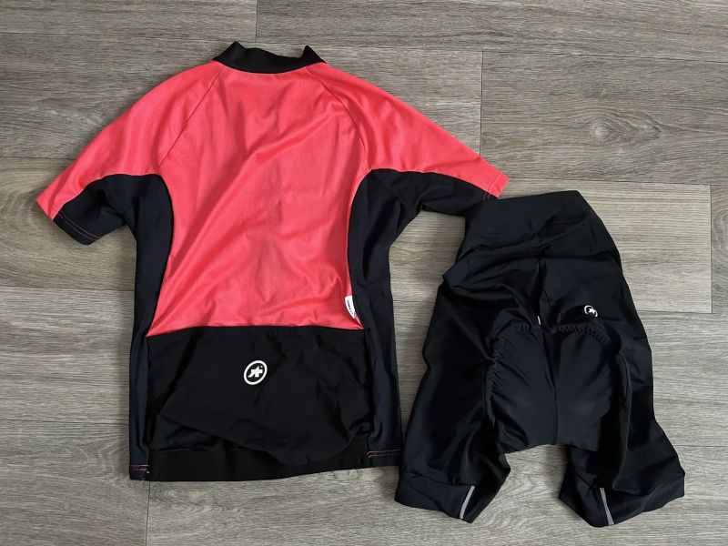 Assos UMA GT vel. S, dámská sada dres a krat´asy