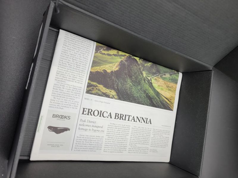 Sedlo Brooks Cambium C17 All Weather, červená barva, nové