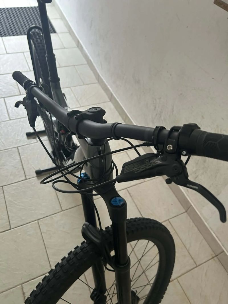 TREK FUEL EXE 9.7