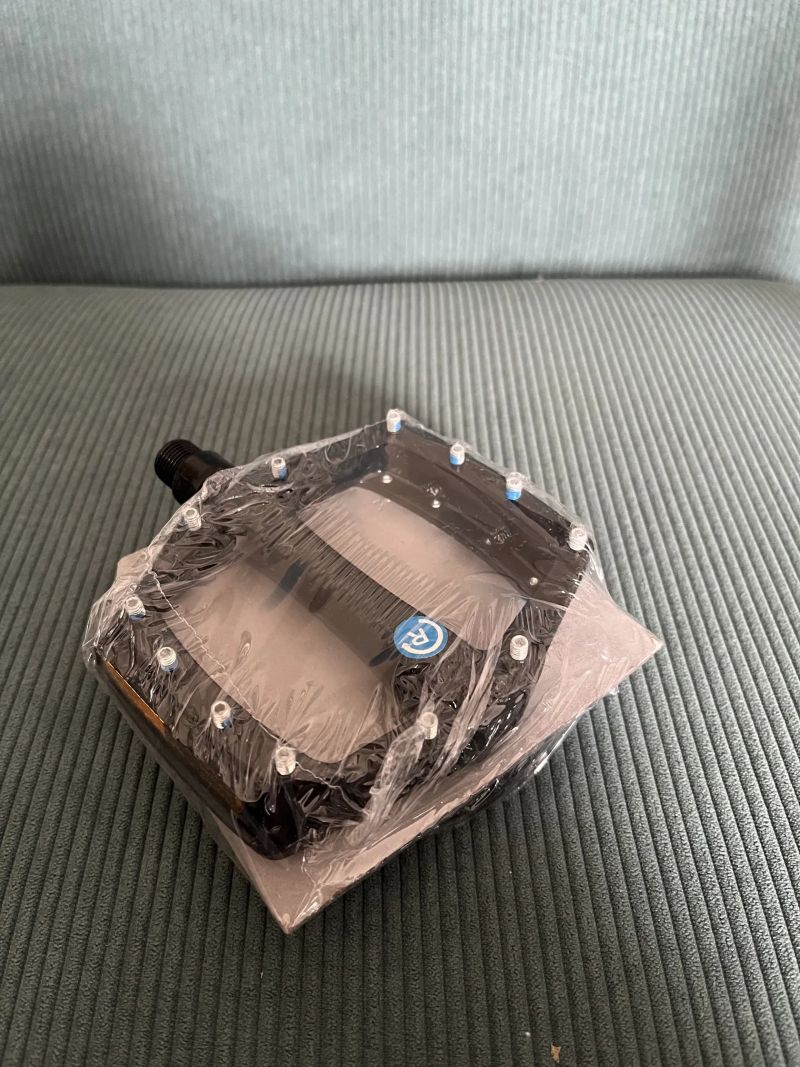 Pedále Polygon flat platform one piece alloy