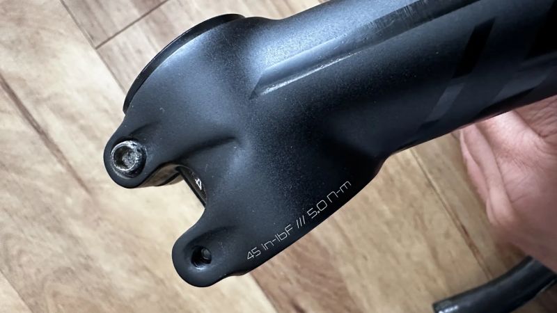 Prodám silniční oblouky + představec Specialized S-works