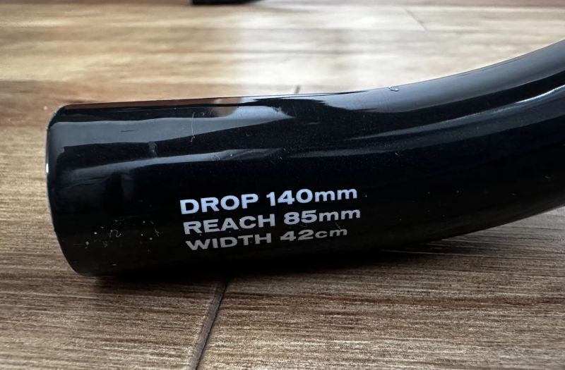 Prodám silniční oblouky + představec Specialized S-works