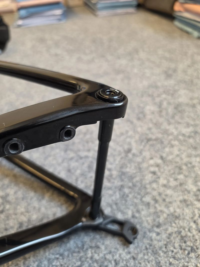 Rám Merida Scultura 8000 CF3 V