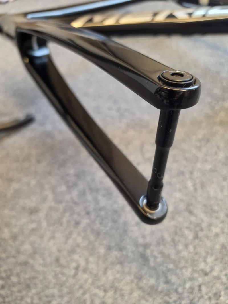 Rám Merida Scultura 8000 CF3 V