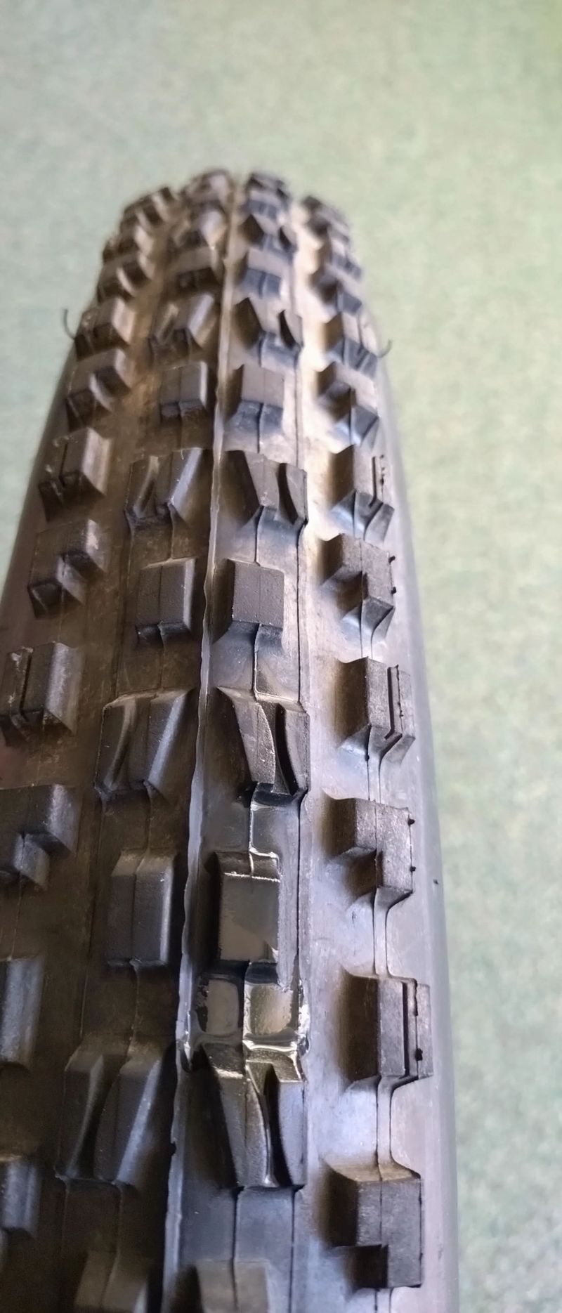 2x Maxxis Minion DHR DHR 29-2,50 + 27,5-2,60