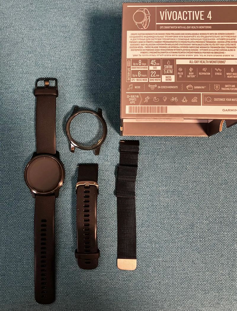 Garmin VIVOACTIVE 4 - Gray / Black Band