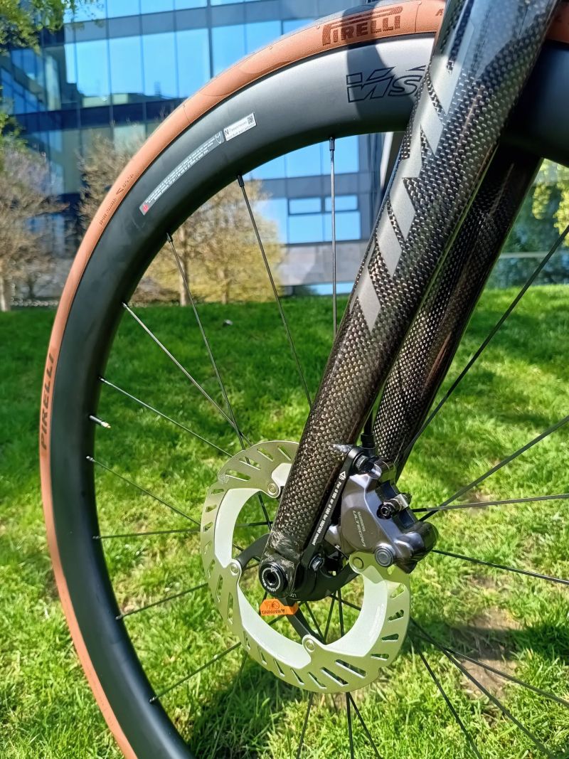 Time ADHX Gloss Carbon M + bike fit, možnost konfigurace